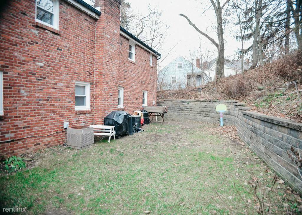 221 Clearview Ave - Photo 2 of 24