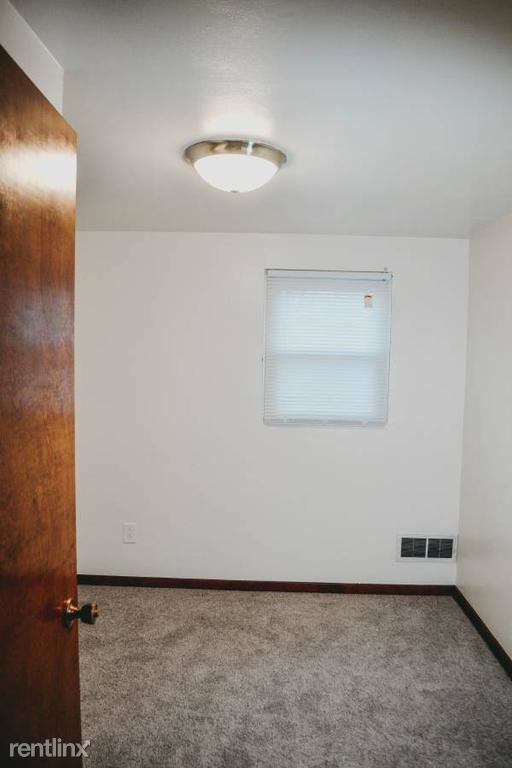 221 Clearview Ave - Photo 3 of 24