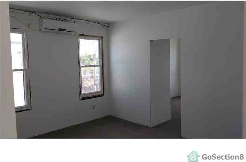 1349 Pembroke St #3B - Photo 3 of 5