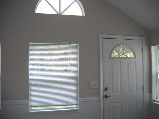 475 31st Ave N - Photo 3 of 19