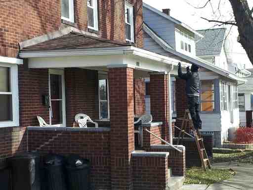 2626 Oakwood Ave - Photo 2 of 3