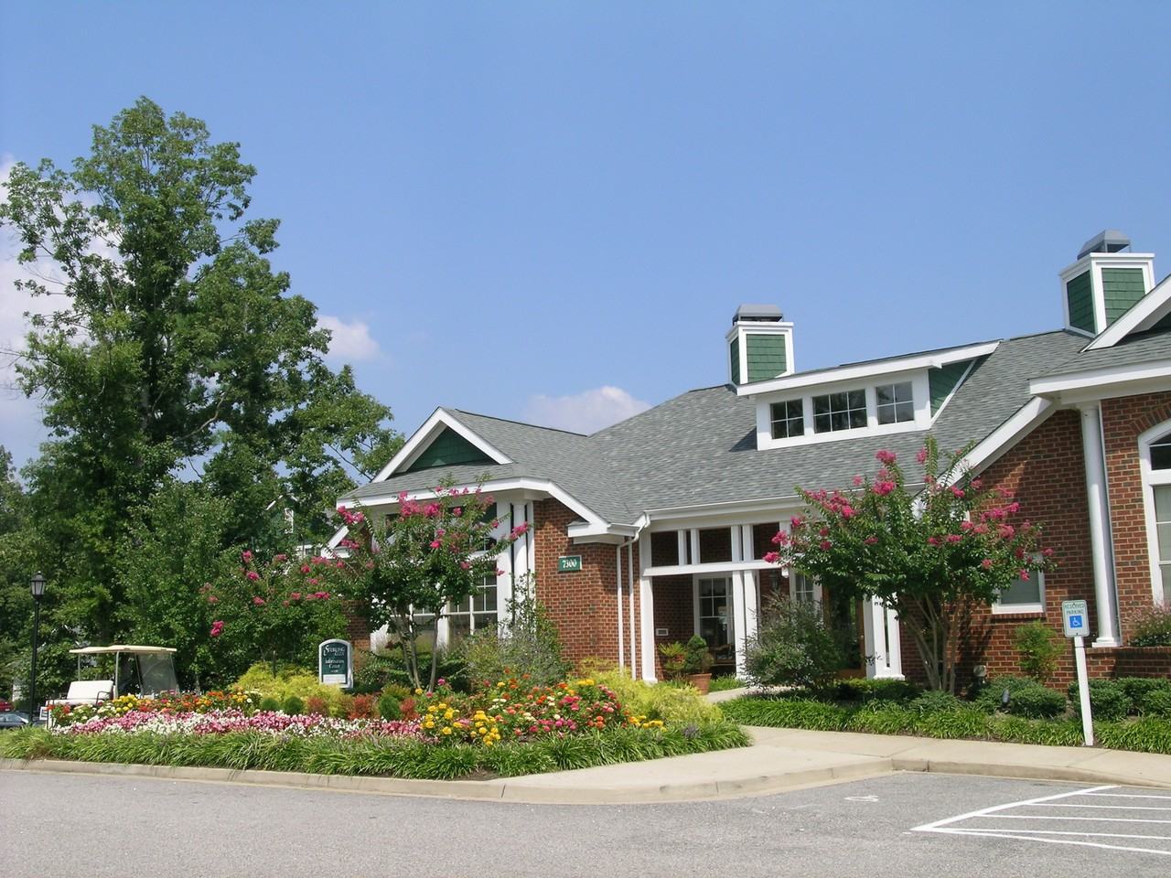 Sterling Glen - Photo 3 of 50