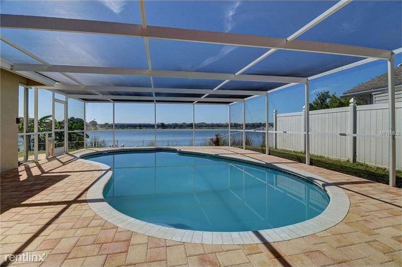 8112 Somerset Dr - Photo 3 of 21