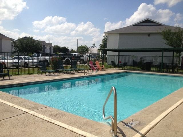 Country Village  Of Kenedy - Photo 2 of 9