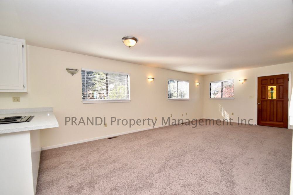 1836 Fifth Ave #a - Photo 3 of 14