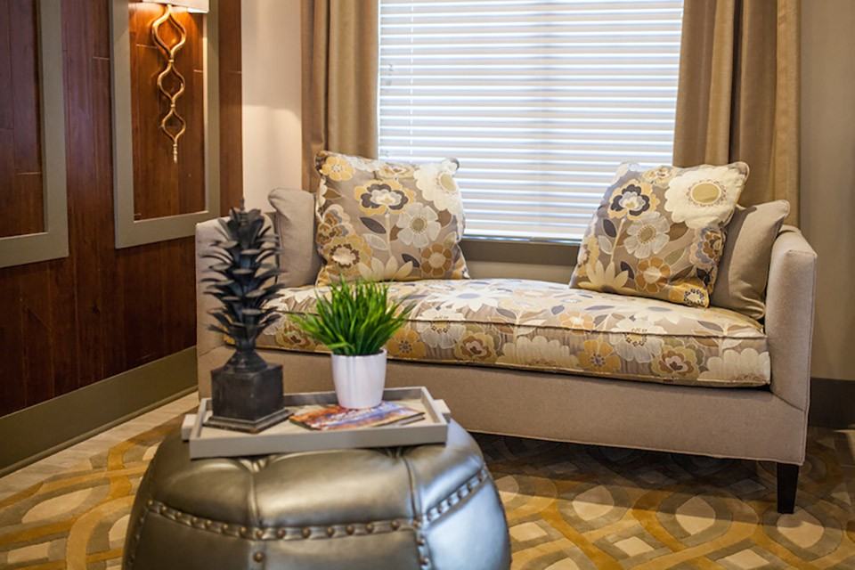 1084 Oakland Ave West - Photo 2 of 50