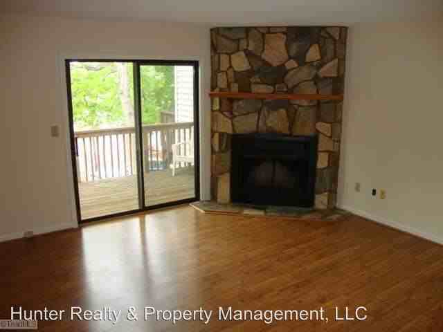 3590 Heathrow Dr - Photo 3 of 4