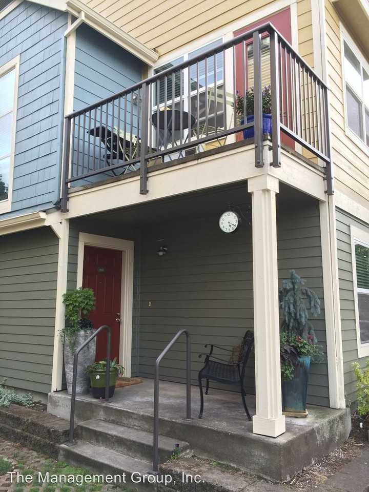 1560 SE Cutter Ln - Photo 3 of 18