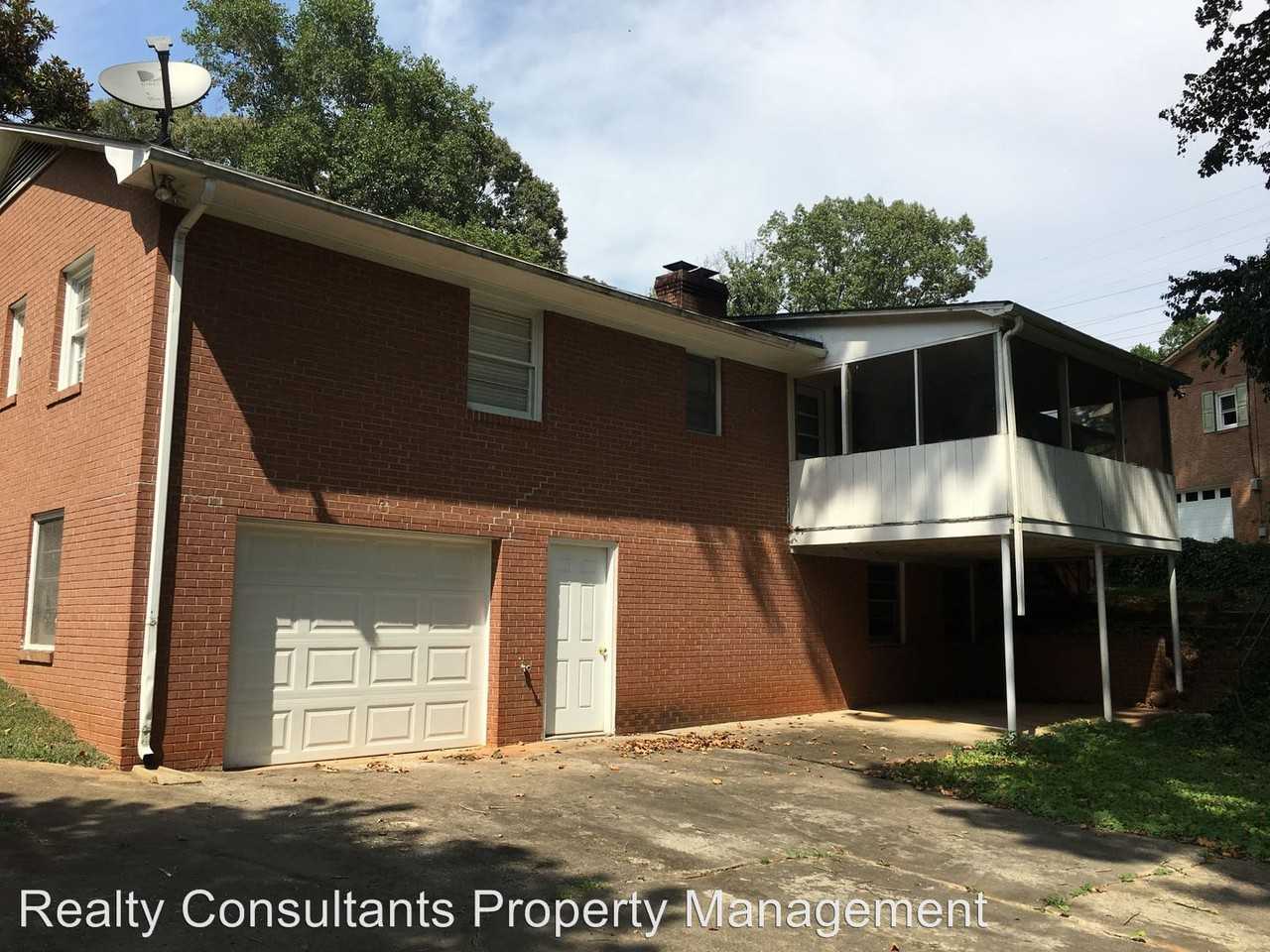 4010 Greenmead Rd - Photo 2 of 18