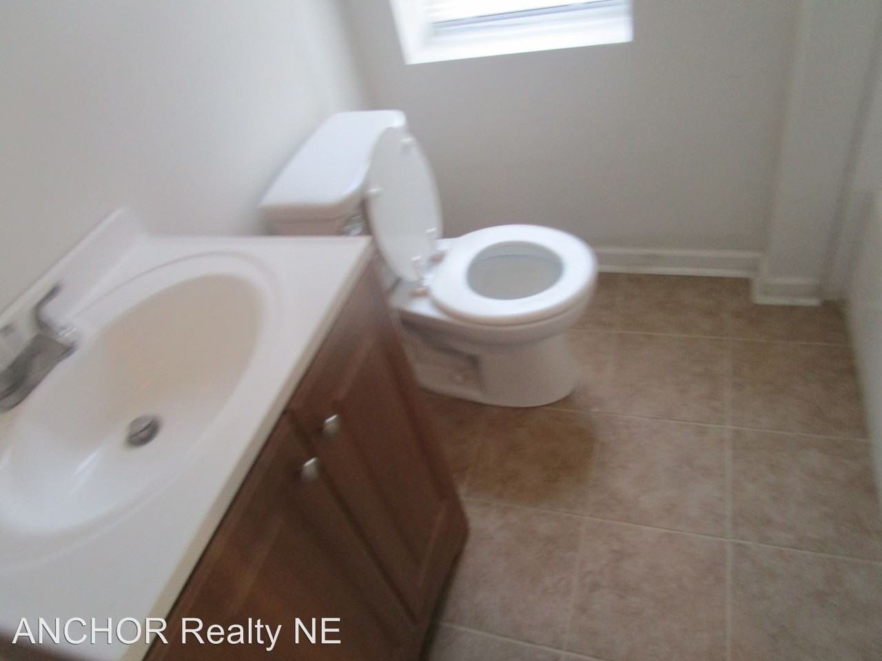 827 E Madison St - Photo 3 of 8
