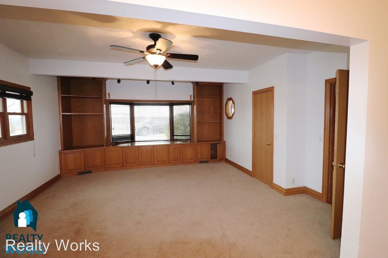 10110 W Yankee Hill Rd - Photo 3 of 17