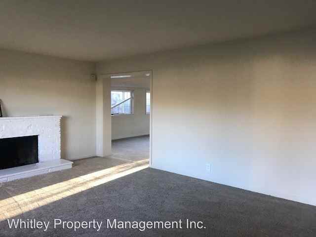 120 E St - Photo 2 of 13