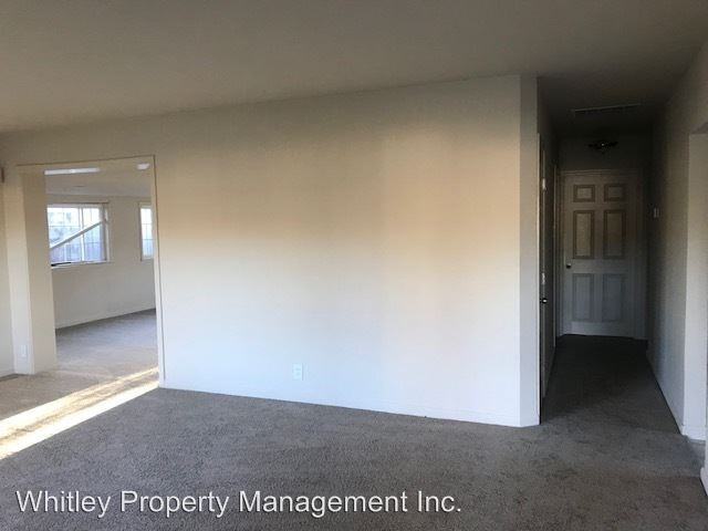 120 E St - Photo 3 of 13