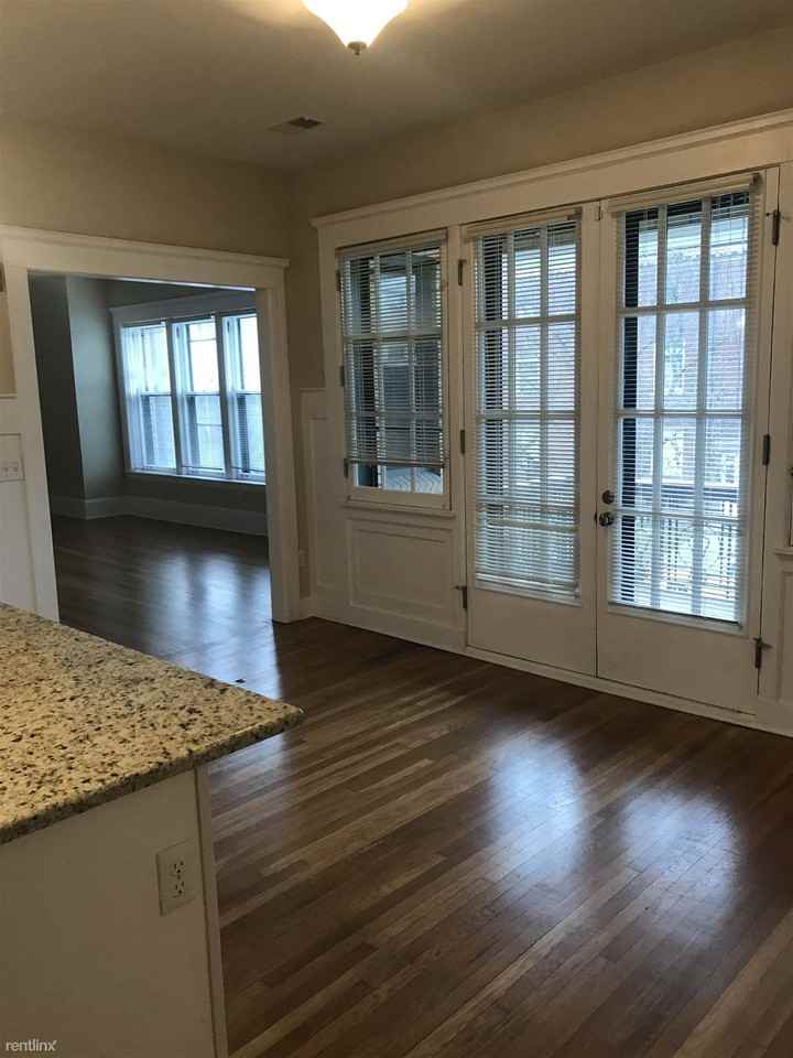 615 W Hancock St - Photo 2 of 6