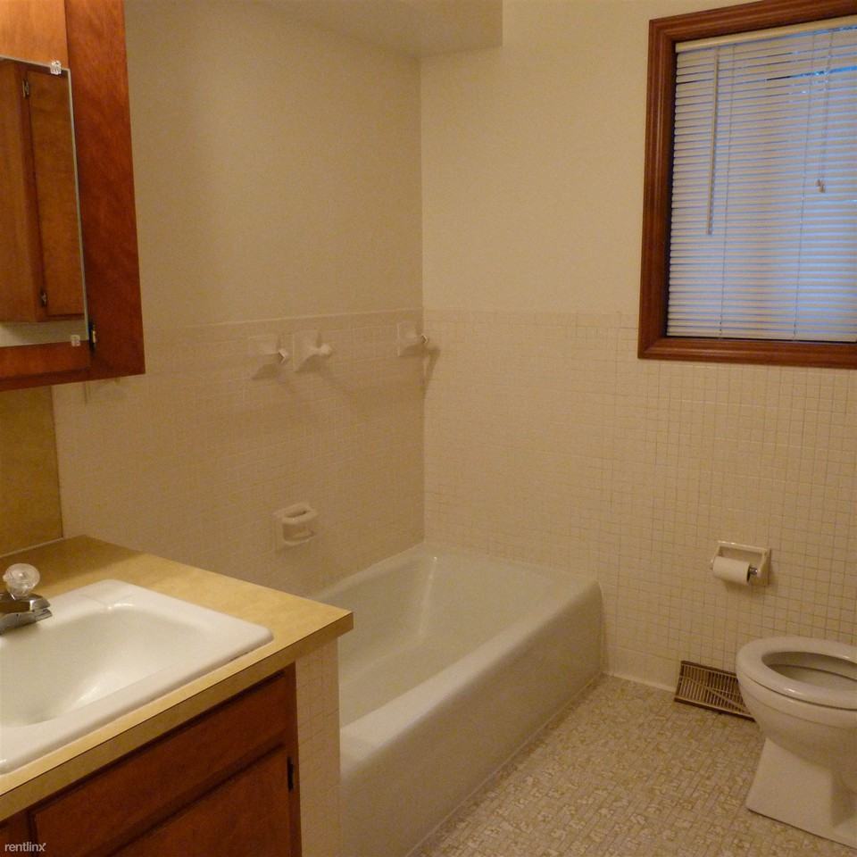 12778 8th Ave - Photo 3 of 5