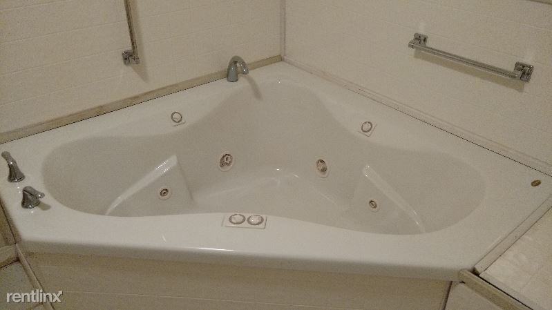 4661 Bayou Shores Dr - Photo 3 of 13