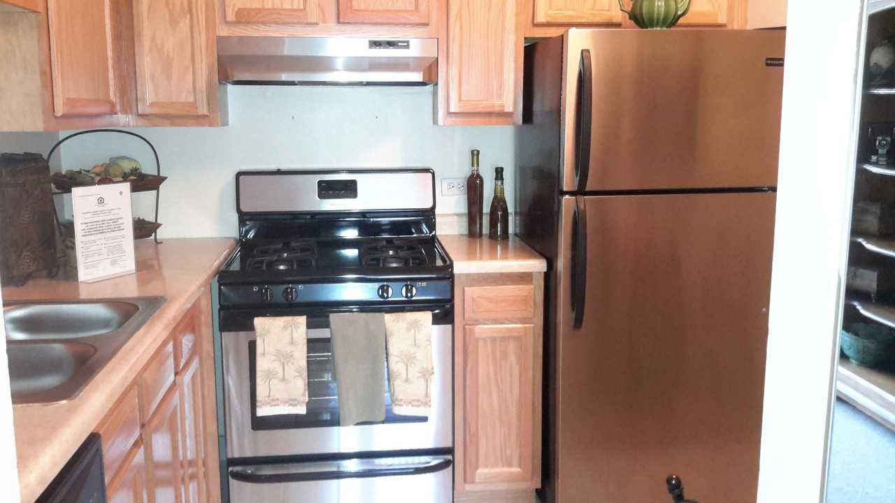 Huntington Square - Photo 3 of 31