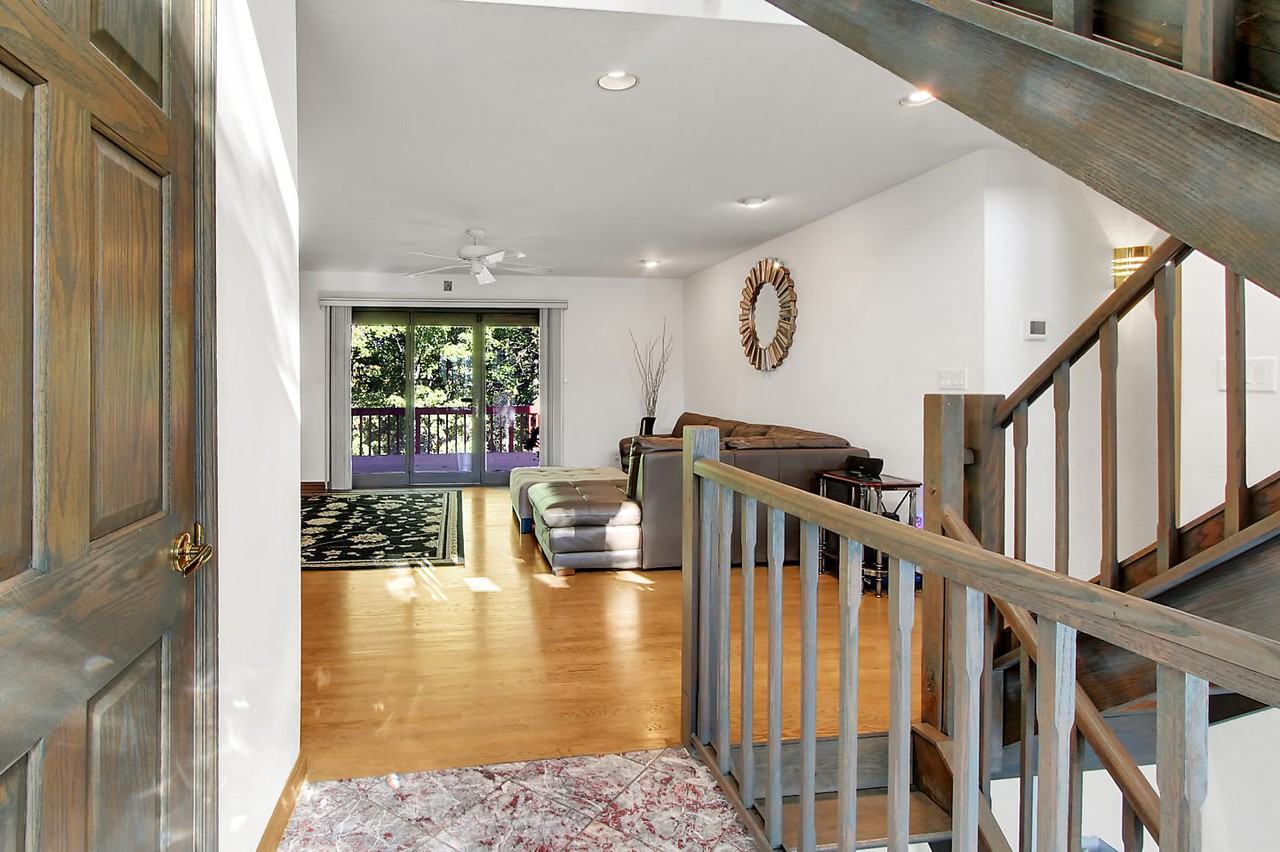 67 Timberline Dr - Photo 2 of 25