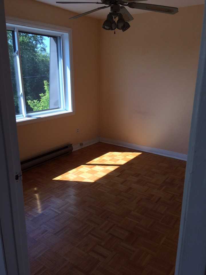 1699 Rue Westgate - Photo 3 of 3