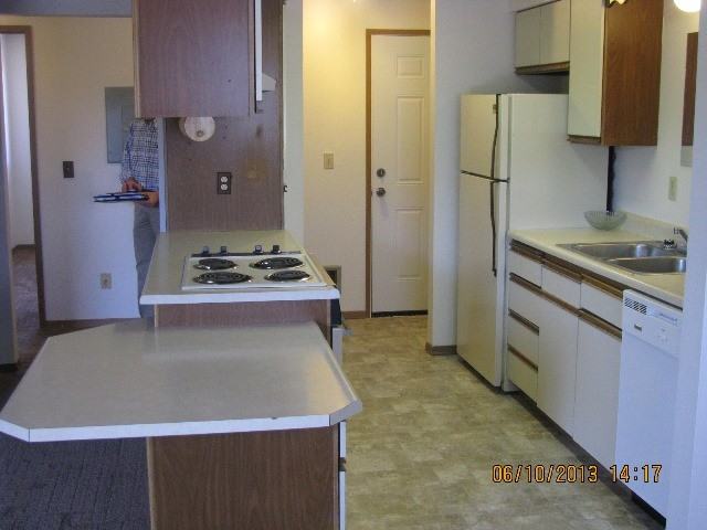 3015 S Clinton Rd - Photo 2 of 7