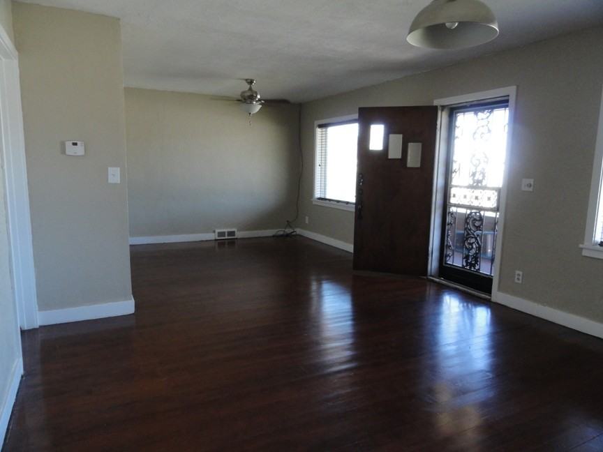 60 W 3200 S - Photo 2 of 32