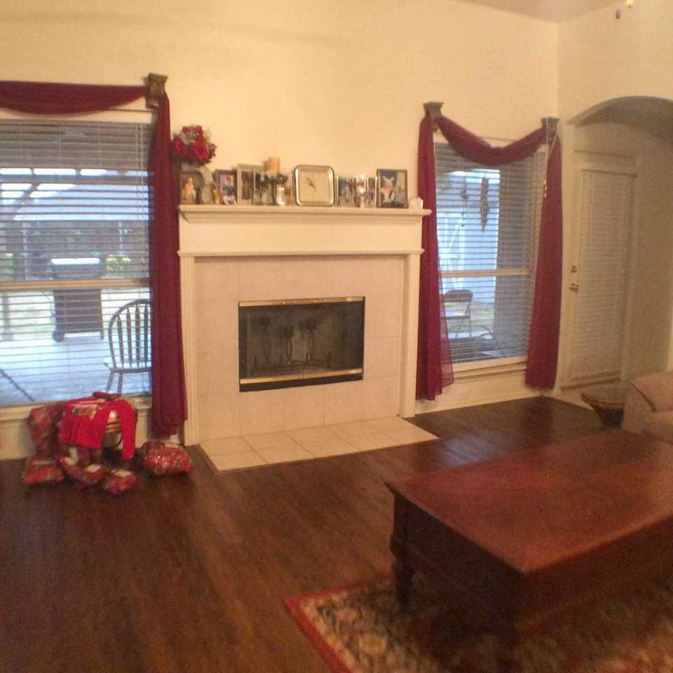 549 Asbury Dr - Photo 3 of 15