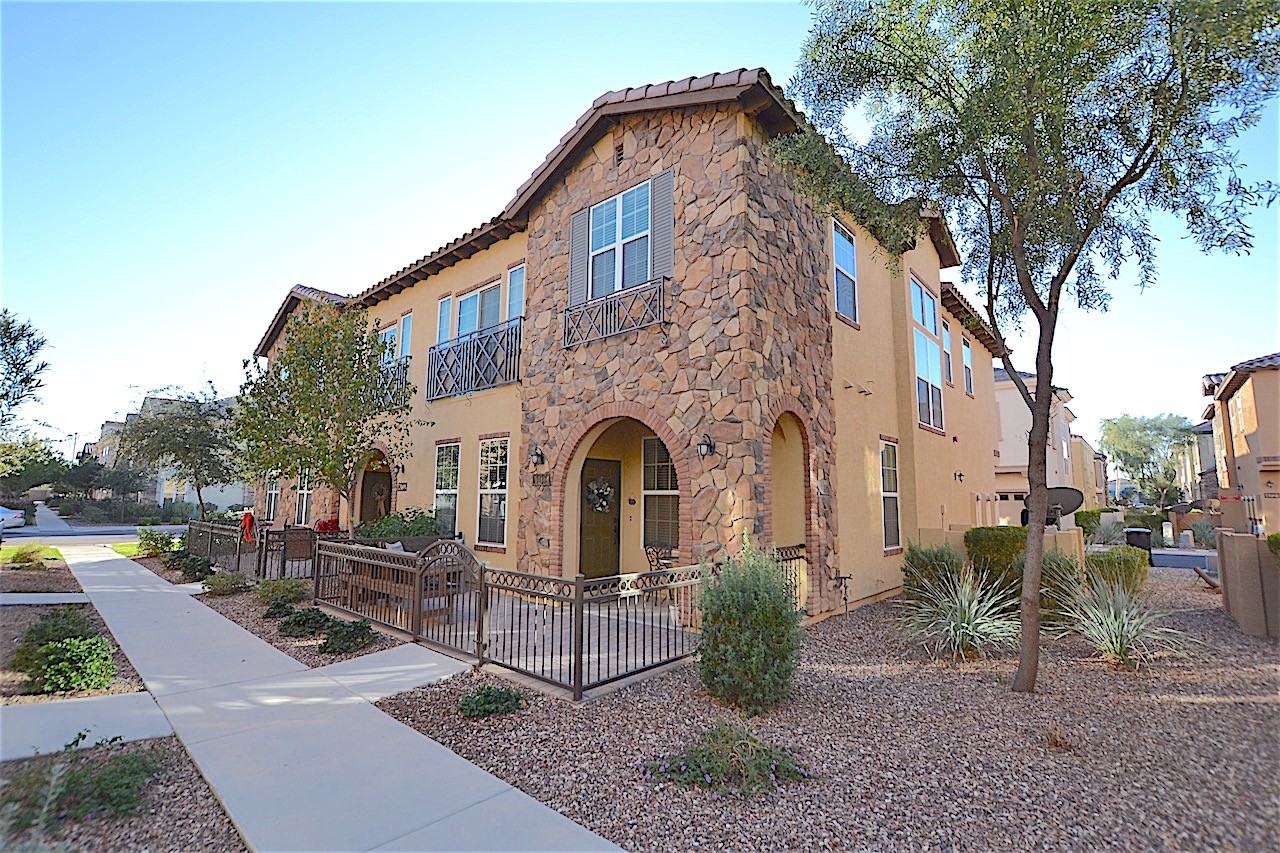 4732 E Portola Valley Dr #103