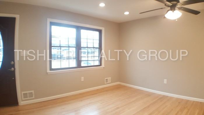 146 Village Green Way - Photo 3 of 25