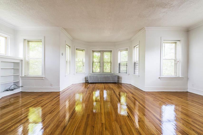 647 N Mayfield Ave - Photo 2 of 7