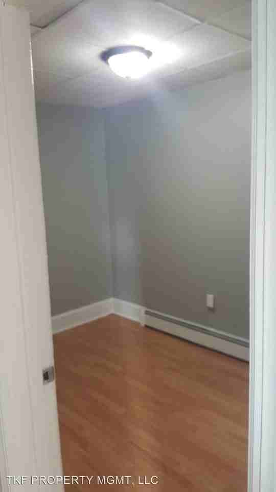 10 ROSA PARKS BLVD - Photo 2 of 10