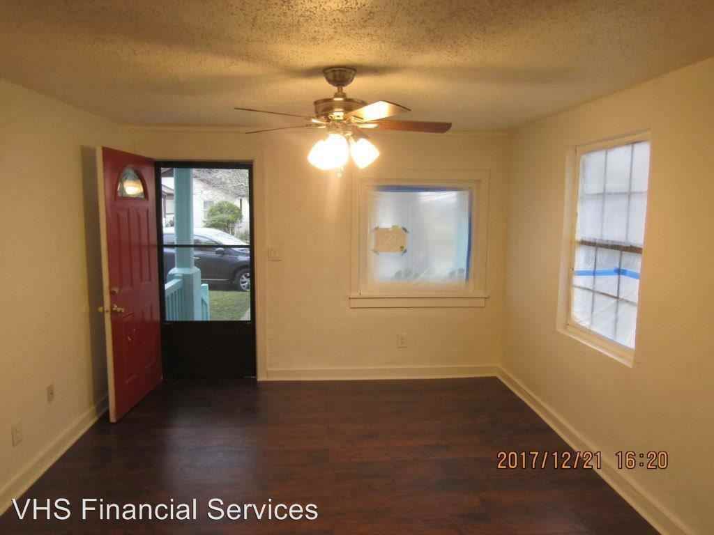 710 W 51st St - Photo 2 of 12