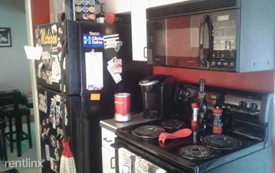 42106 Gladwin St - Photo 2 of 8