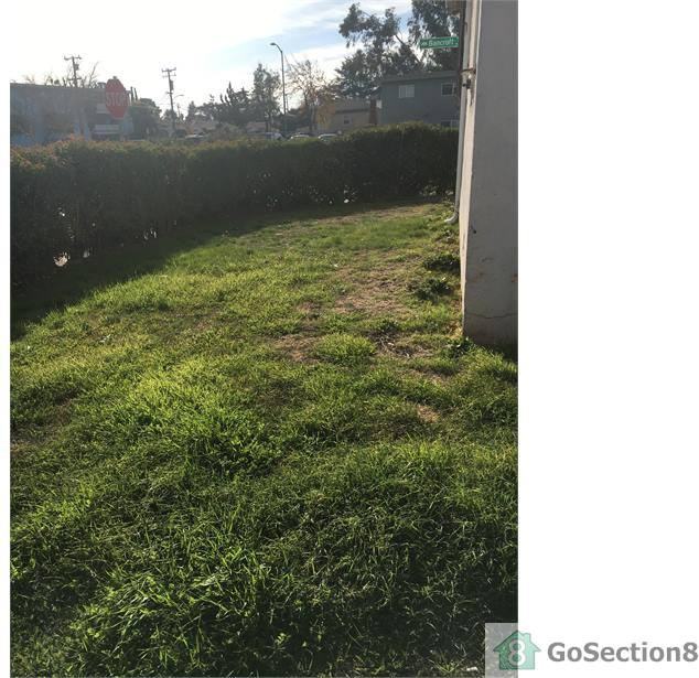 7876 Bancroft Ave - Photo 2 of 11