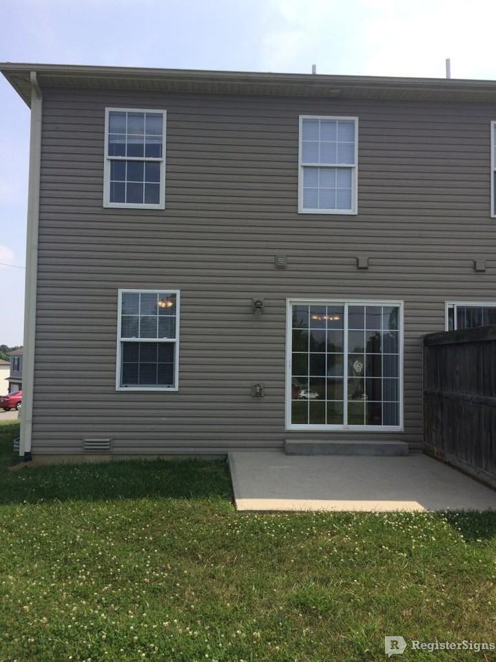 1027 Stonecrest Ct - Photo 2 of 8