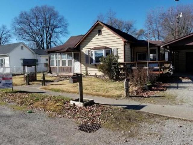 609 N 3rd St - Photo 3 of 6