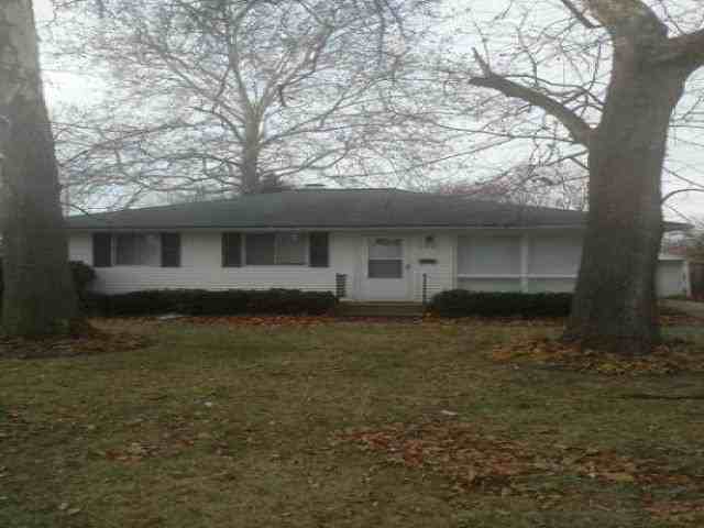 1901 Joanne Ln - Photo 2 of 6