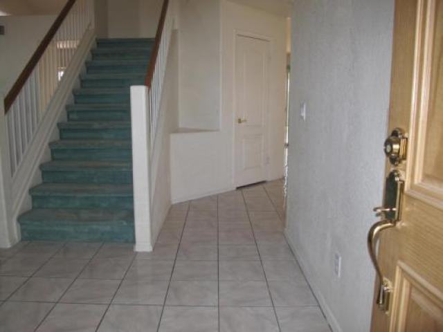 8807 W Wedgewood Dr - Photo 2 of 6