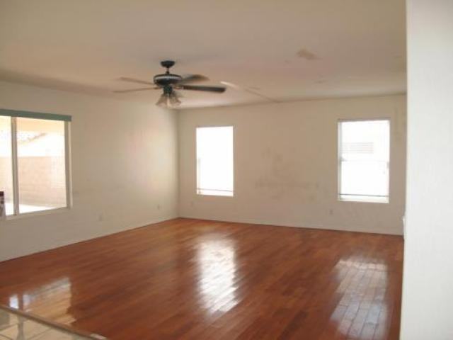 8807 W Wedgewood Dr - Photo 3 of 6