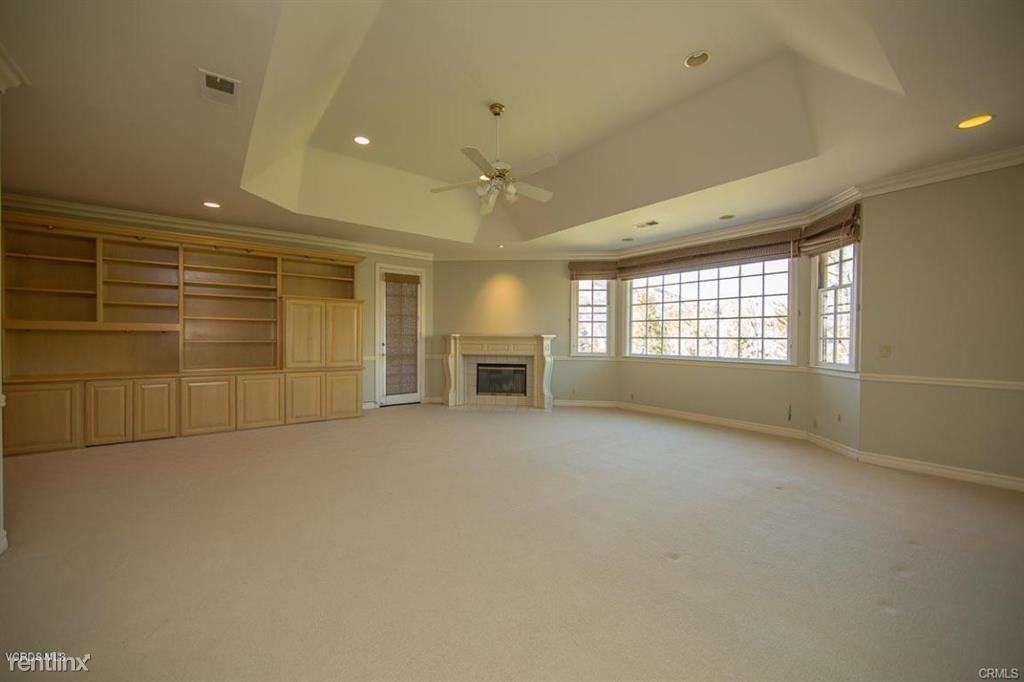 29325 Queens Way - Photo 3 of 23