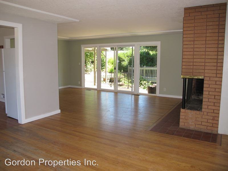 210 SE 155th Pl - Photo 3 of 29