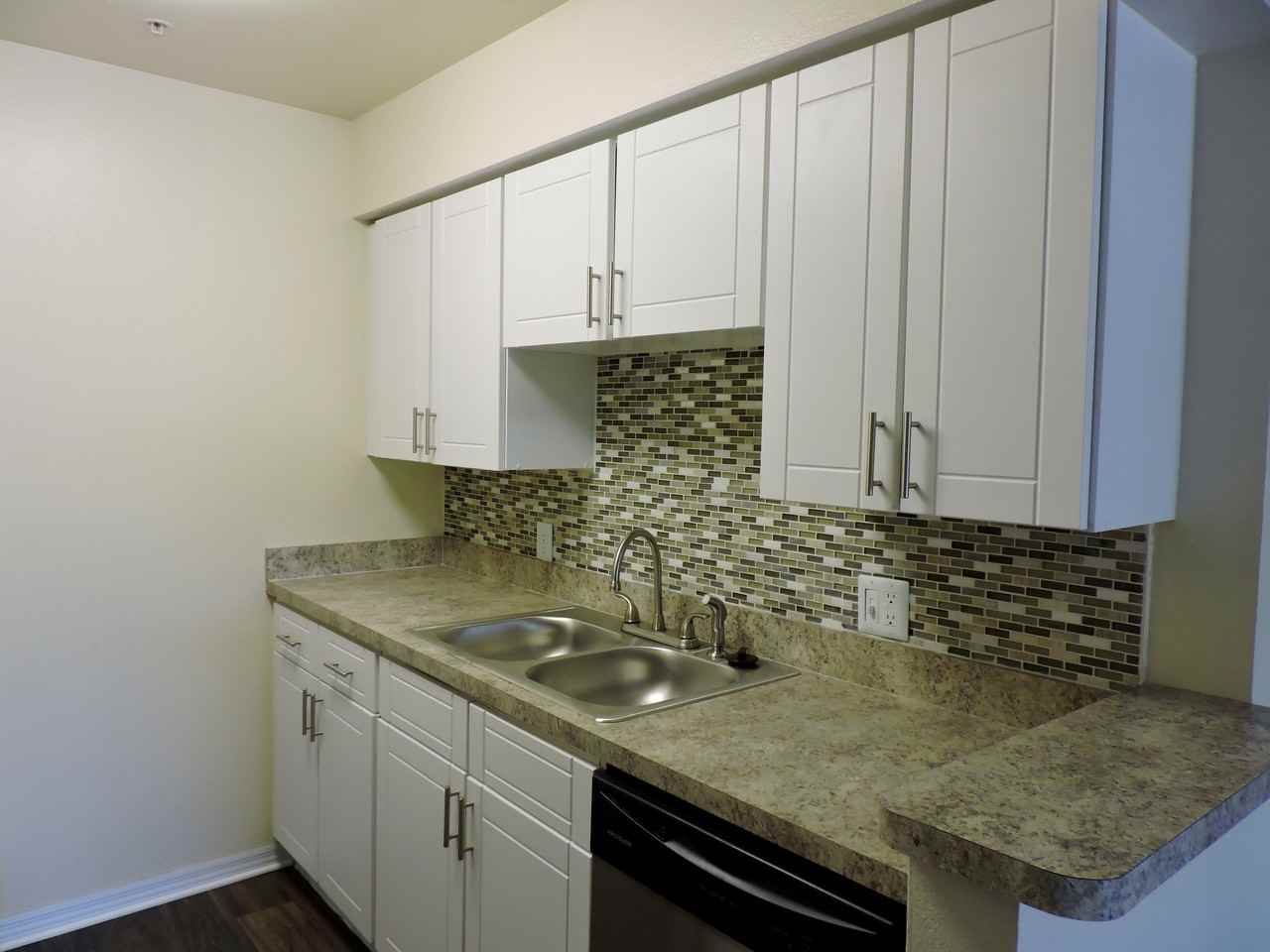 Advenir at Gateway Lakes - Photo 2 of 46