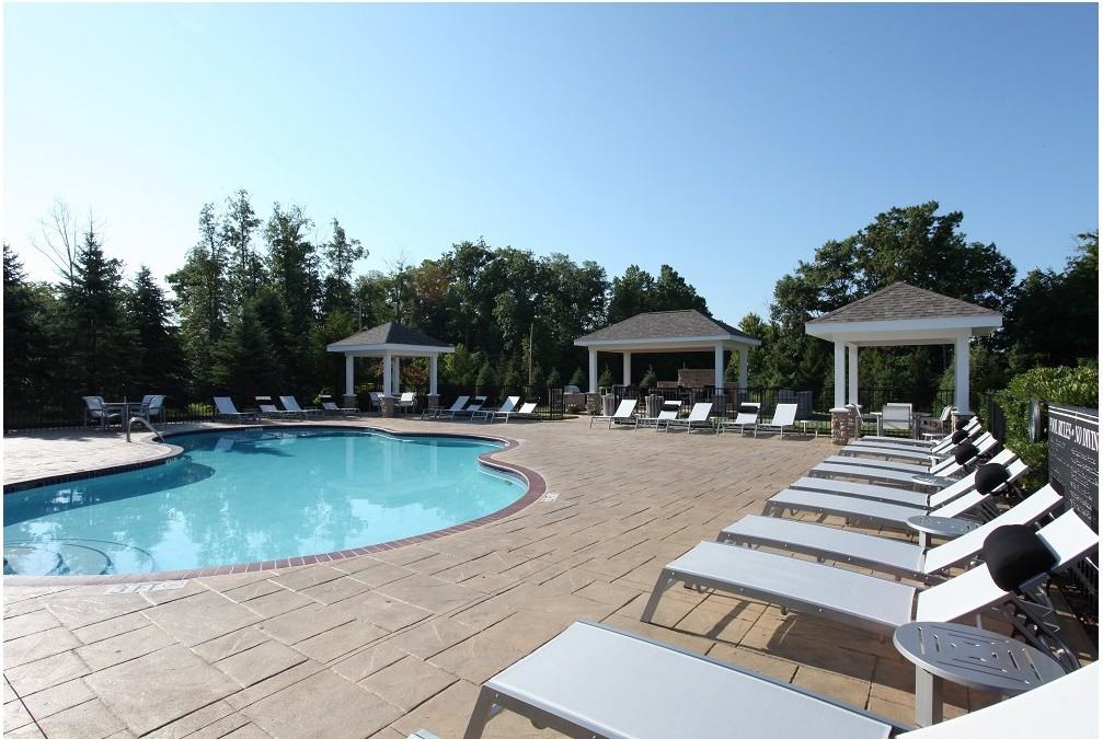 Stonebrooke Village Luxury Apartments - Photo 2 of 29