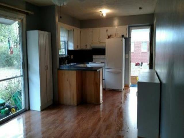 147 SE Olustee Ave - Photo 2 of 6
