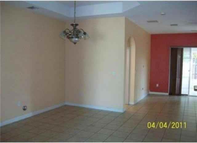 1409 SW 154th Ct - Photo 2 of 6