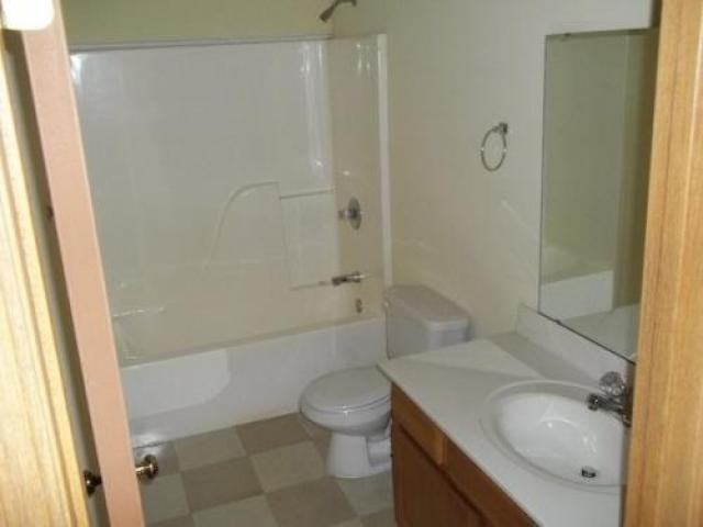 120 Harlan St - Photo 3 of 3