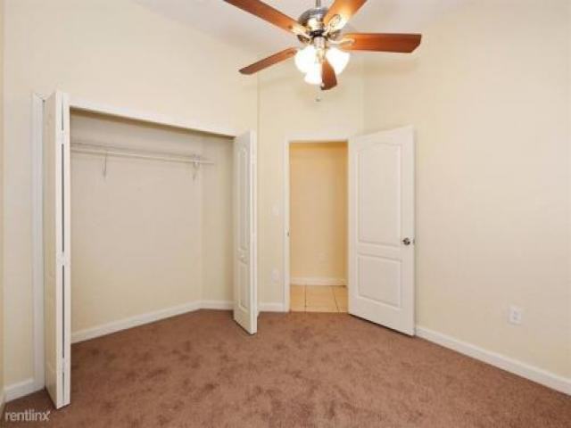 18337 NW 89th Ave - Photo 2 of 6