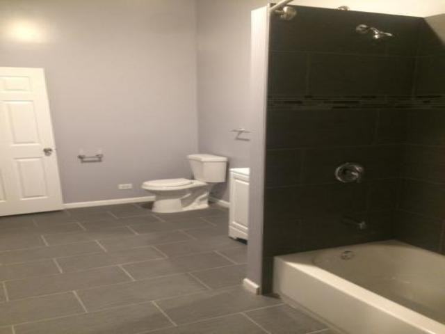 1902 S Clark St - Photo 2 of 6