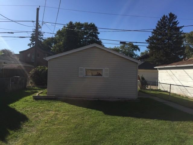 2568 Spruce St - Photo 3 of 3