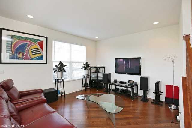 435 Town Center Blvd #435 - Photo 3 of 14