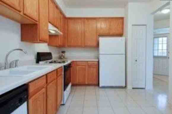 2819 White Thorn Cir #0 - Photo 3 of 5